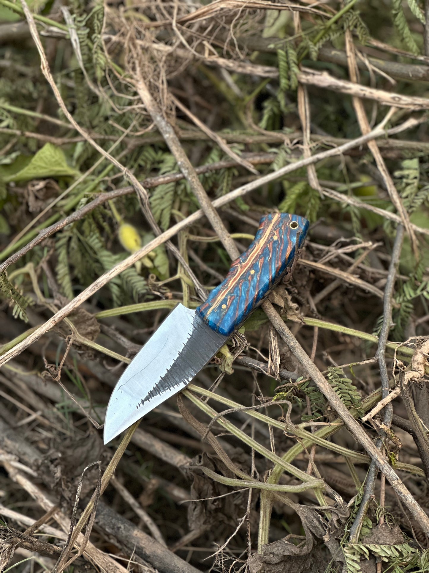 Custom handmade j2 steel hunting knife