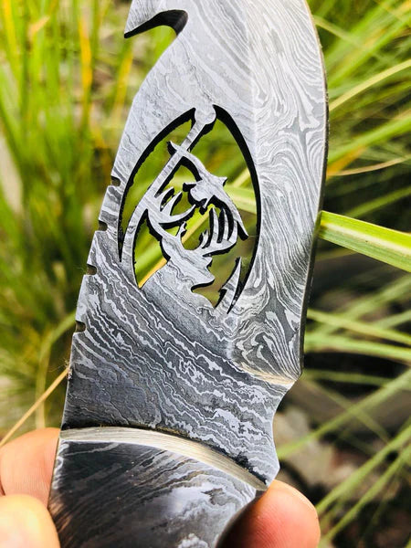 Custom Handmade Damascus steel EDC knives