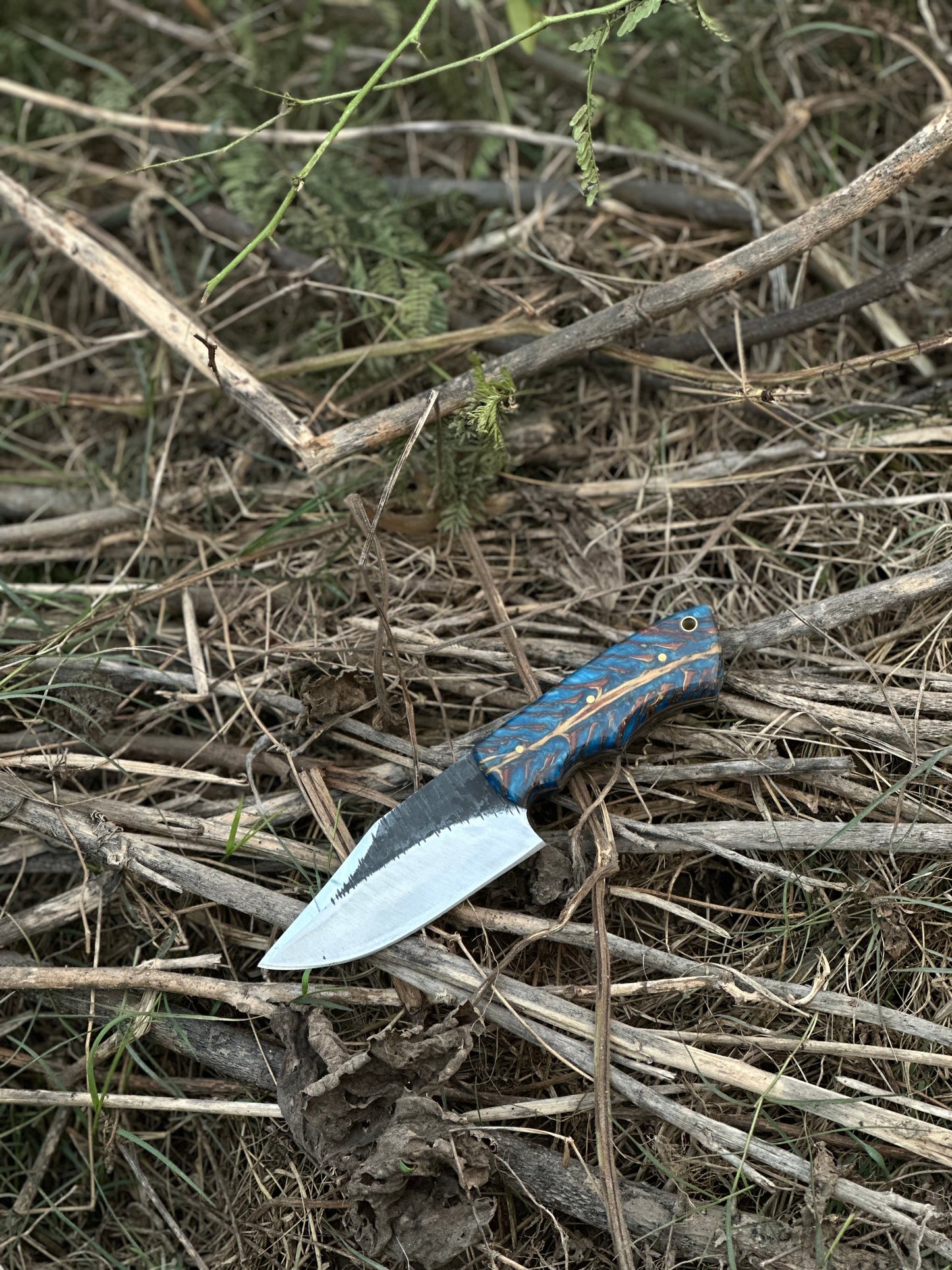 Custom handmade j2 steel hunting knife