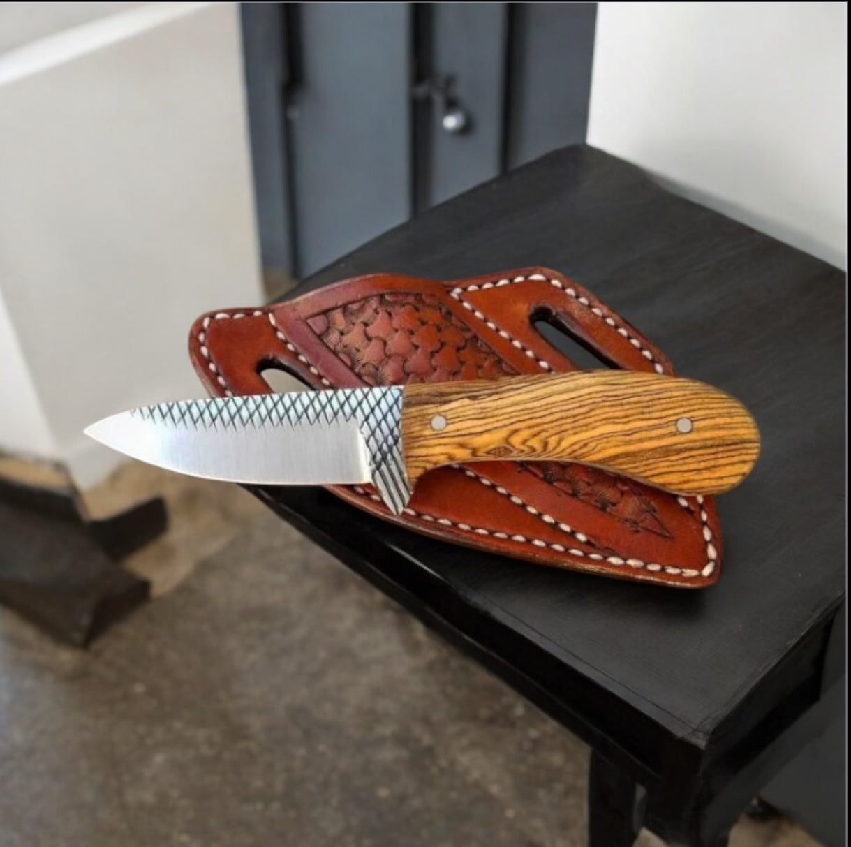 Handcrafted Olive Wood Waistband Knife – 9" Blade with Leather Case