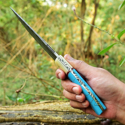 10-inch Damascus steel blade hunting knife featuring a durable resin handle and handcrafted leather sheath