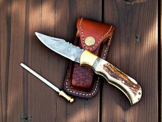 Cowboy Pocket Knife – Damascus Blade with Antler Horn Handle & Leather Case