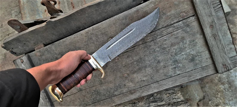 Damascus steel Bowie knife