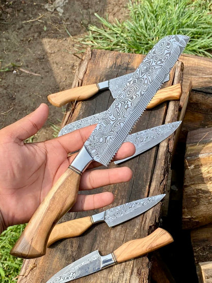 Hand made stainless steel kitchen knives set with a Damascus pattern on it/ 6 Pieces knife set with leather sheath/ ''Oil free knives set''