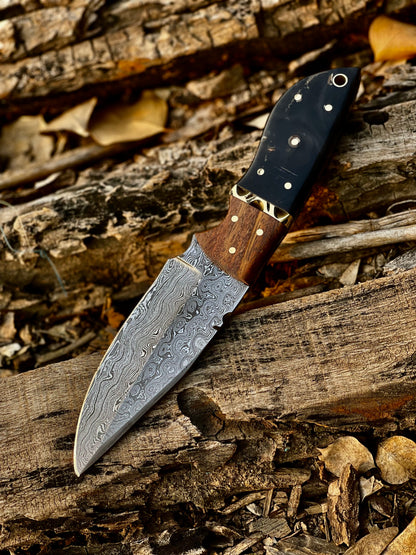 FIXED BLADE DAMASCUS KNIFE 8" ROSEWOOD AND BUFFALO HORN HANDLE HUNTING KNIVES