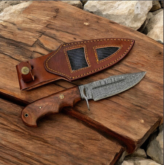 "Bobcat Knife with Damascus Steel Blade and Rosewood Handle – 9 Inches with Leather Case"

