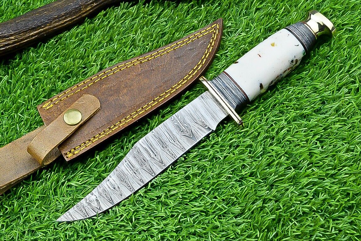 Hand-Forged Western Boulder Colorado Knife – 11" Damascus Steel Blade with Brass Guard & Resin Grip

