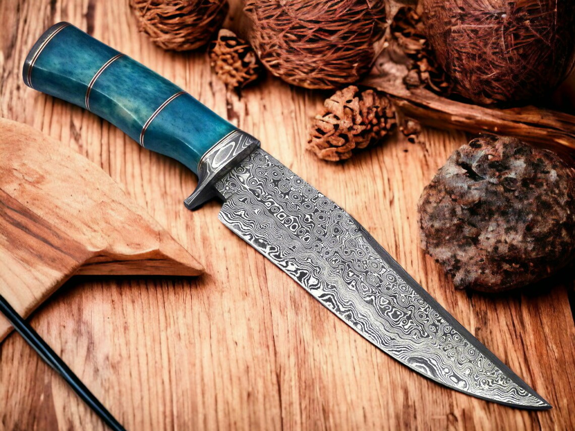 Custom Damascus Steel Confederate Bowie Knife with Leather Sheath – Perfect Gift Item.