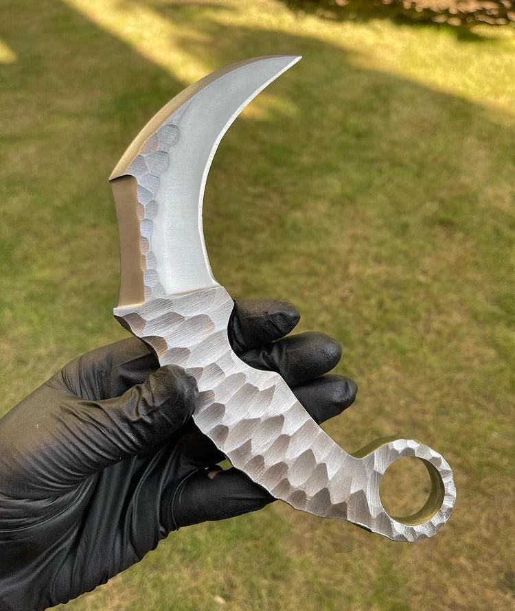 Hand Forged Integral D2 steel karambit knife