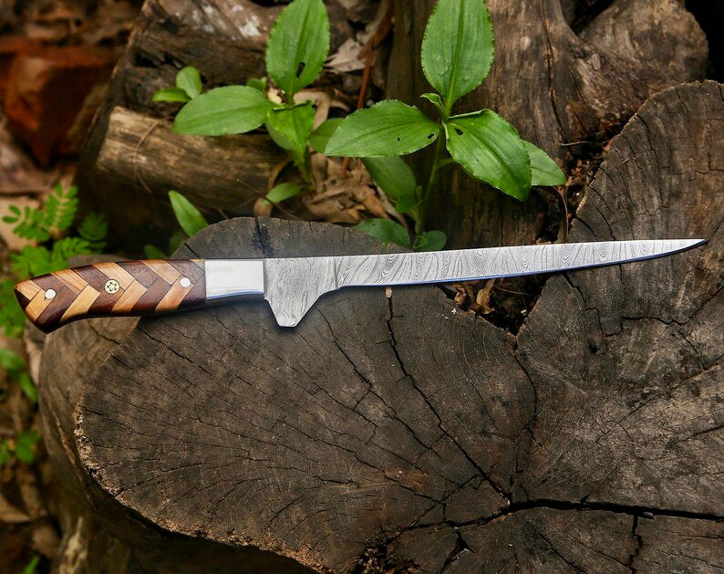 Handmade Damascus Fillet Knife 8” – Rosewood & Olive Wood Handle + Leather Sheath

