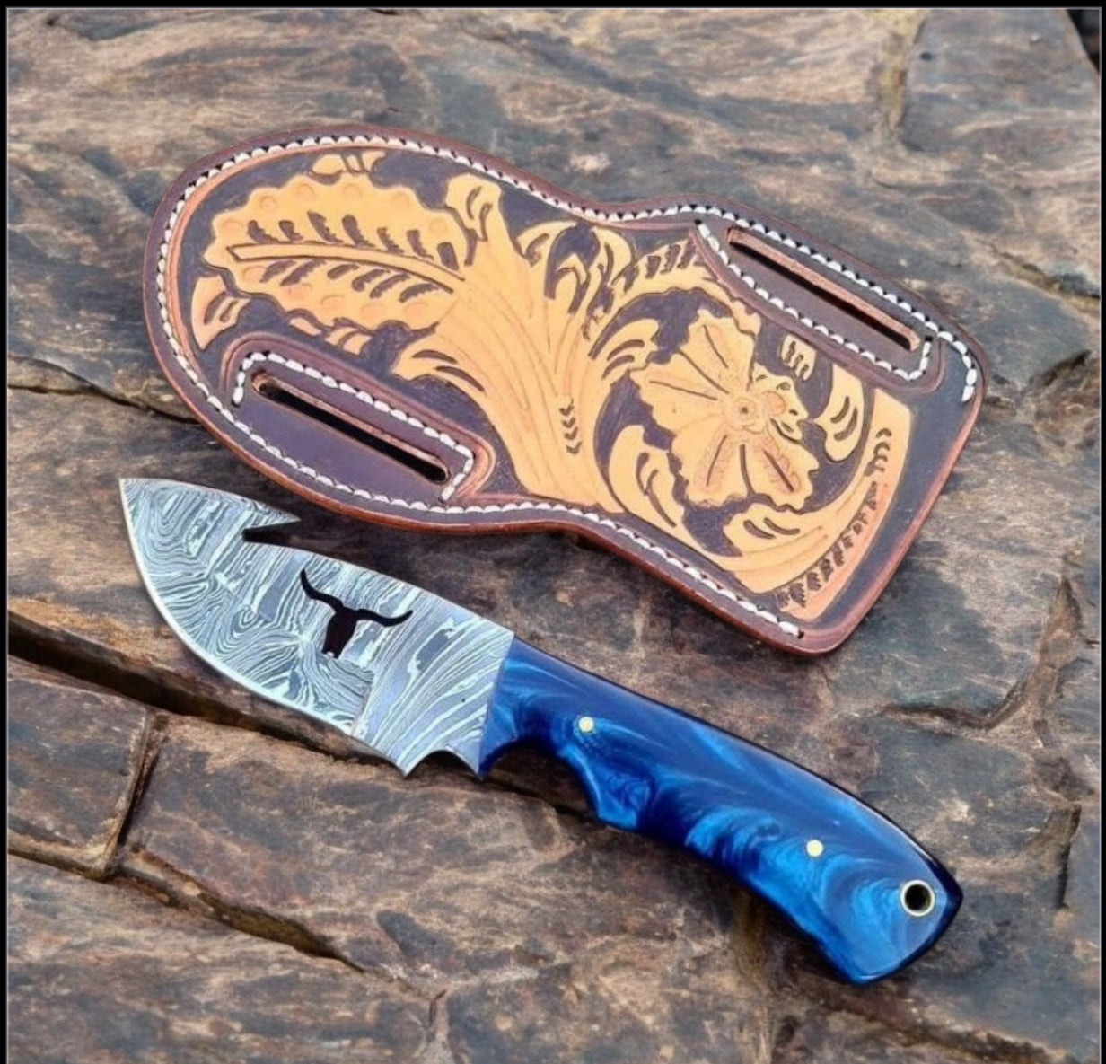 Premium Guthook Skinning Knife – 9" Damascus Steel Blade with Resin Handle
