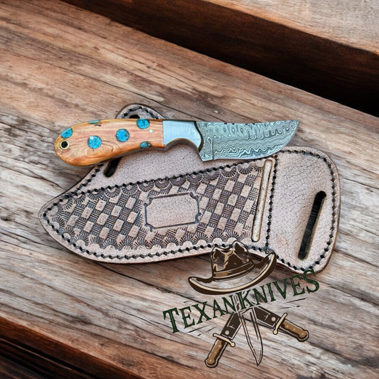 "Handcrafted Cowboy Belt Knife Sheath with Damascus Steel Blade and Leather Case"

