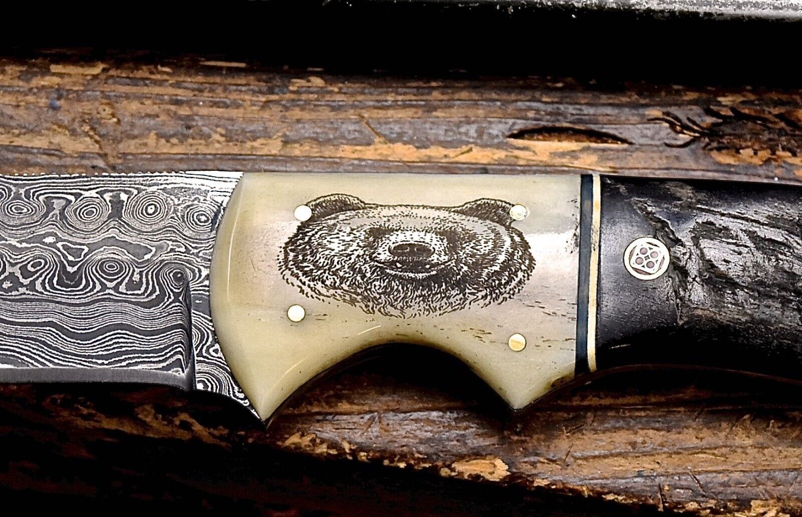 Handcrafted Damascus Skinning Knife with 4.5-inch Blade and Camel Bone, Sheep Horn Handle