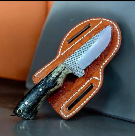 Handcrafted Western Belt Knife with Buffalo Horn Handle – 9" Blade
