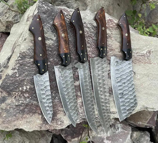 Handmade Damascus steel knife with 8-inch blade, rosewood handle and leather sheath