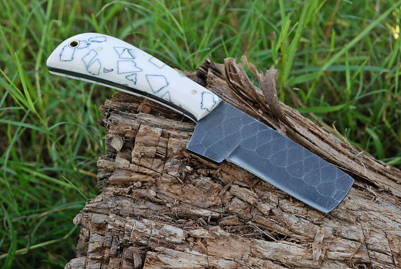 Handmade cowboy bull cutter knife with durable resin handle and sharp J2 steel blade