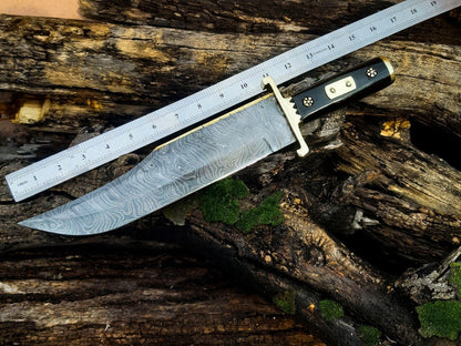 "Premium Damascus steel bowie knife with buffalo horn handle and leather sheath – ideal gift for knife lovers"